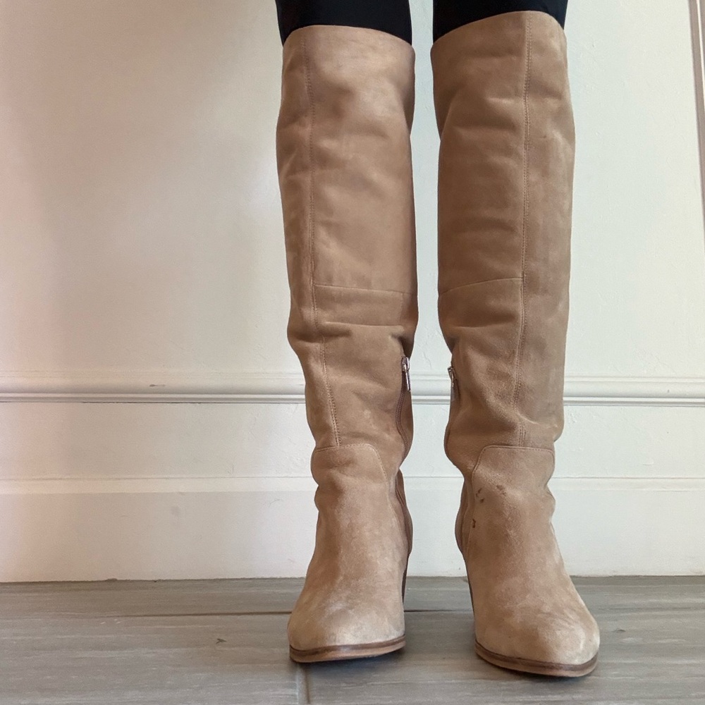 Vince Camuto Tan suede Boots